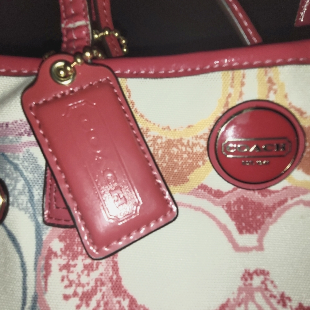 NWT Coach Wristlet - BONUS Coach purse! 🌟HOST PICK🌟 - Picture 6 of 6
